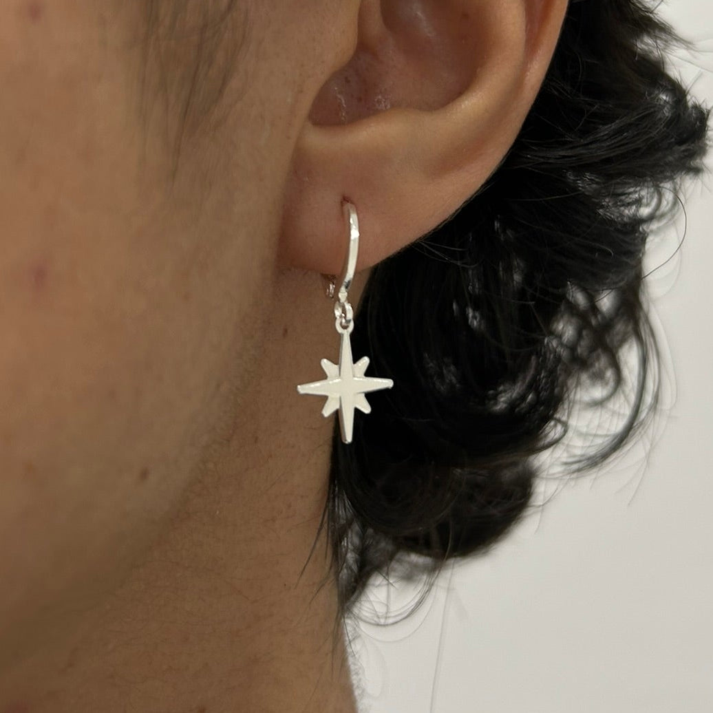 Brinco Click Estrela do Oriente - Banhado em prata 925