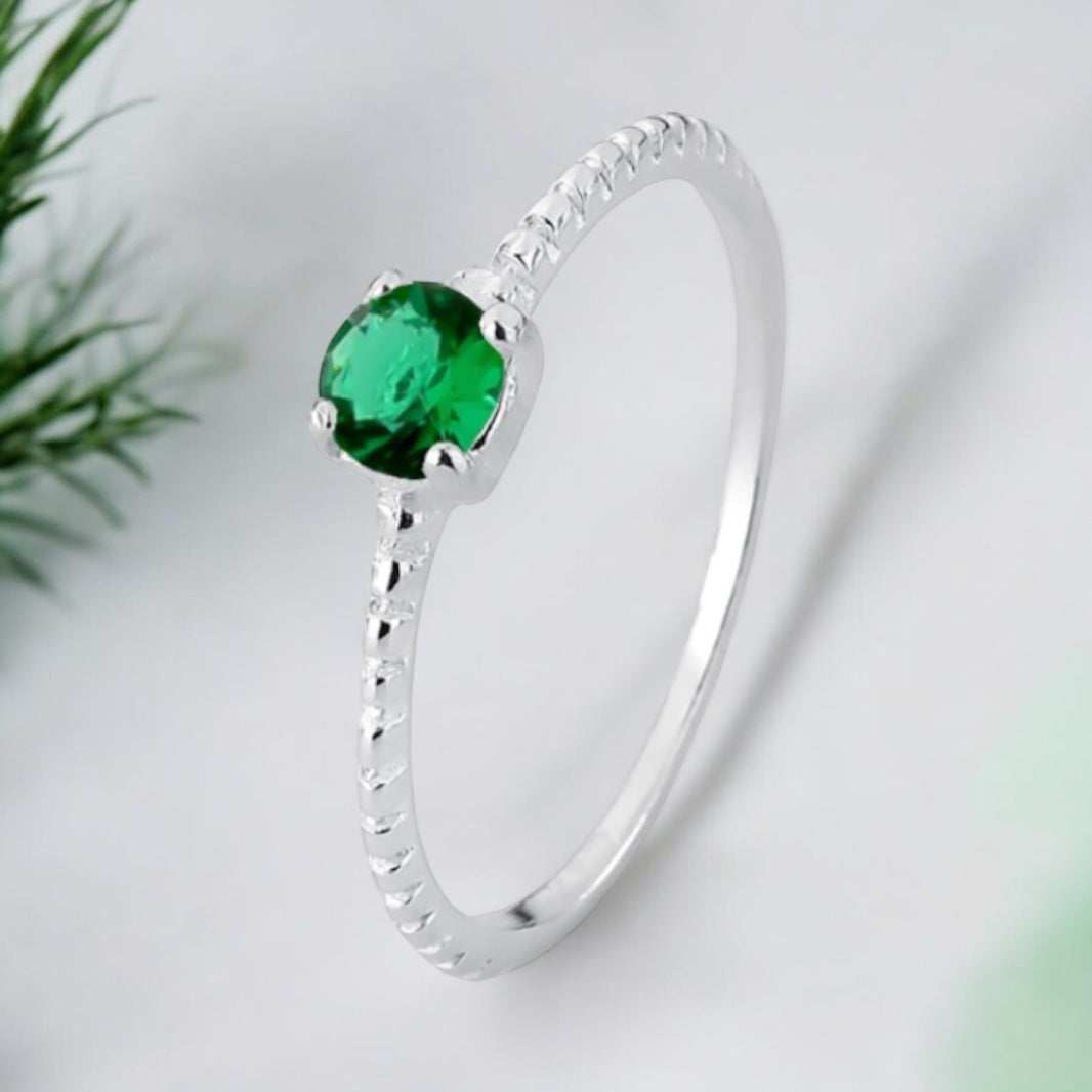 Anel Evelyn Hugo com zircônia verde - Prata 925