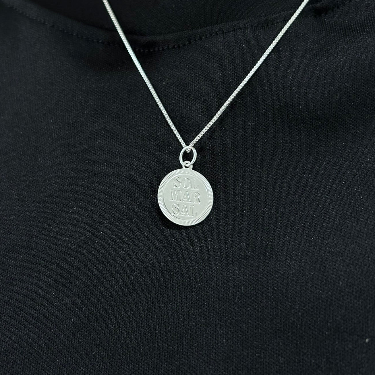 Colar Placa Onda Dupla Face 45 cm - Banhado em prata 925