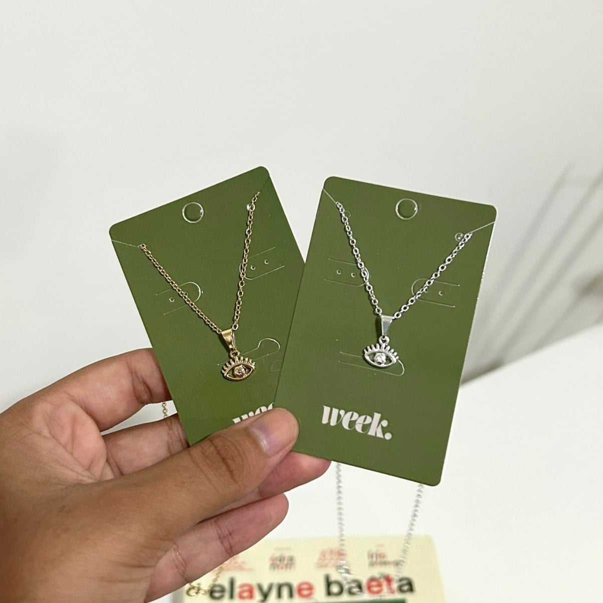 Colar Édra com corrente de 45cm - Banhado em prata 925 ou ouro 18k